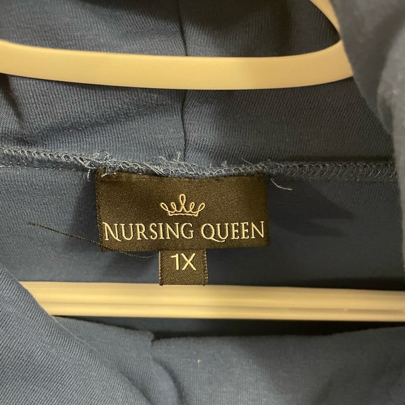 Nursing Queen 1X Hoodie - Picture 2 of 4